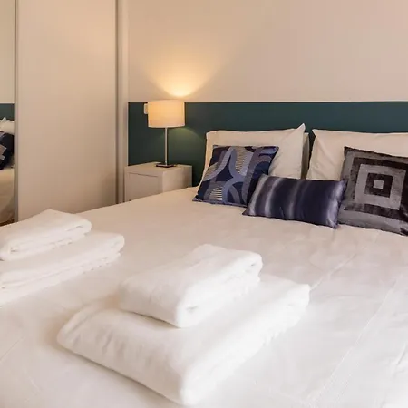 Apartment Homeysuite In Sao Jose Cascais